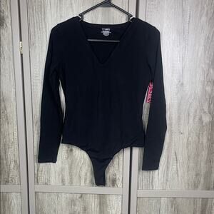 NWOT Pumiey long sleeve V-neck bodysuit women's M